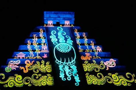 Le Kukulkan à Chichén Itzá: Un spectacle architectural fascinant dédié aux étoiles!