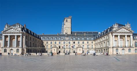  Le Palais des Ducs de Mantoue: Un Voyage Éblouissant à Travers L'Histoire et l'Art